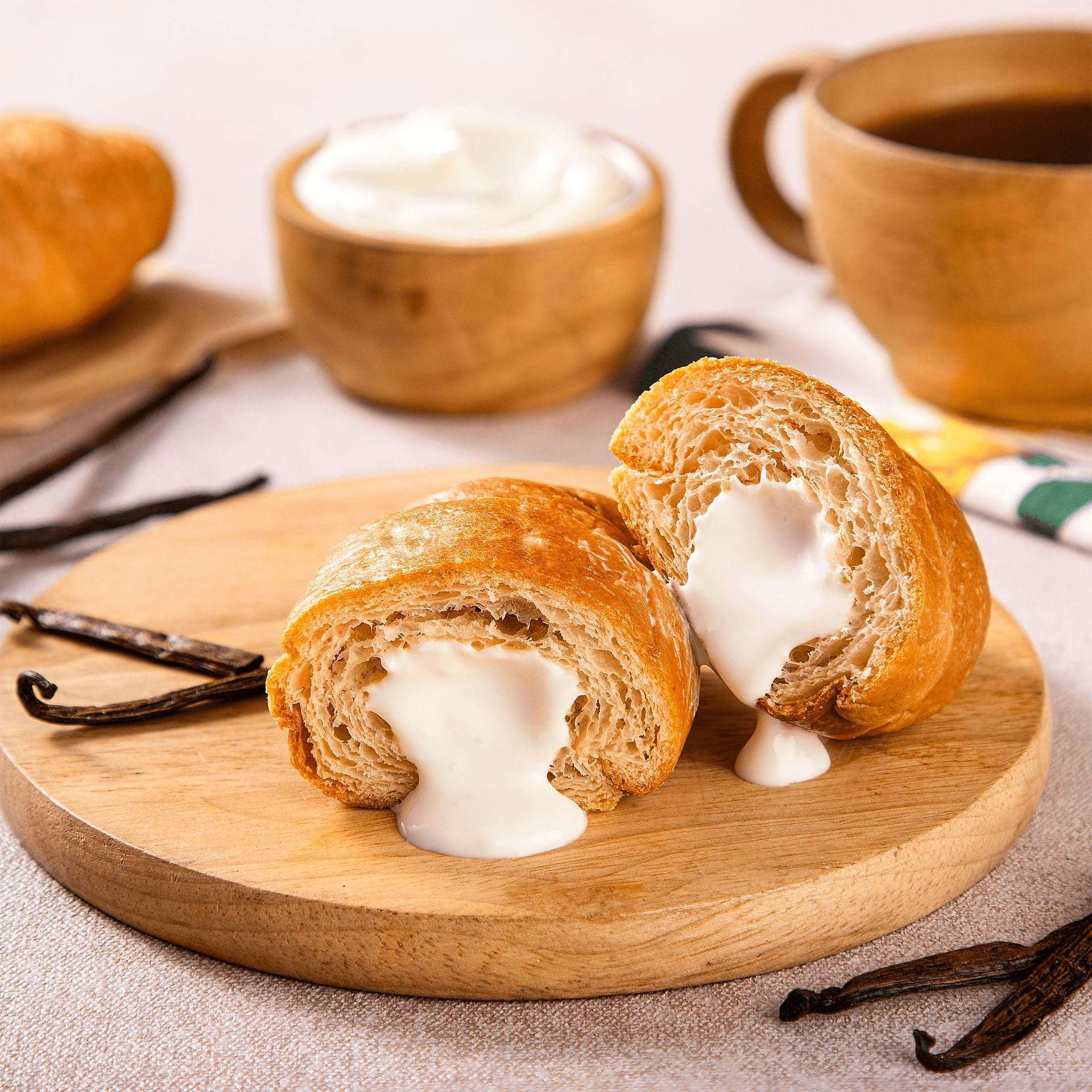 Britannia Treat Croissant VANILLA Creme Cake 45g - Image 3