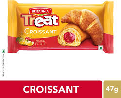 Britannia Treat Croissant MIXED FRUIT Creme Cake 45g