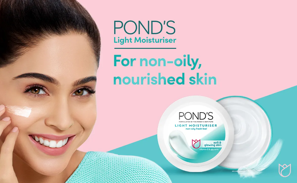 Pond's Light Moisturiser Glowing Skin 49g - Image 4