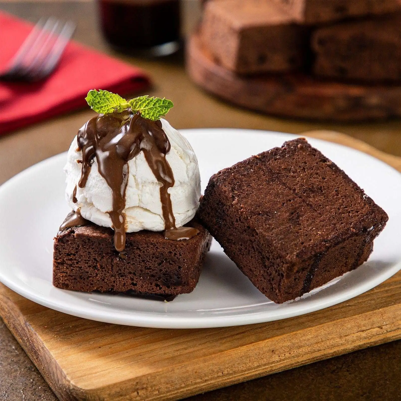 Britannia Fudge It Chocolate Brownie Cake 40g - Image 3